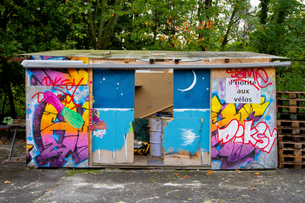 L’attribut alt de cette image est vide, son nom de fichier est RL_BRUTSCH-THOMAS_KPUZI-EMMANUEL_PERRON-CLEMENT_201004_MESURES_PHOTO-12-1-1024x683.jpg.